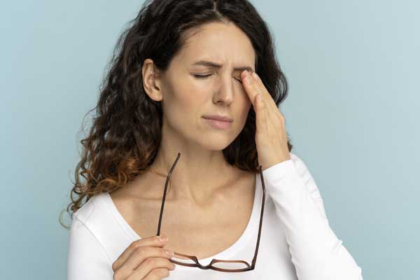 fibromyalgia eye pain
